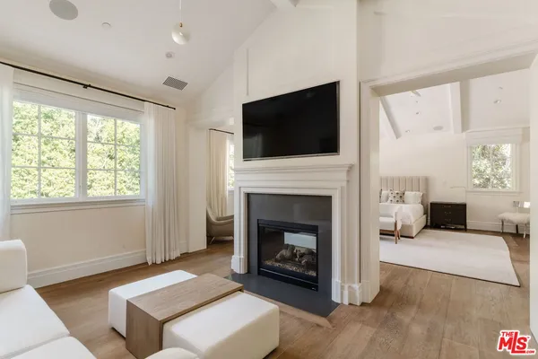 $88,000 | 957 Corsica Drive, Pacific Palisades, CA 90272