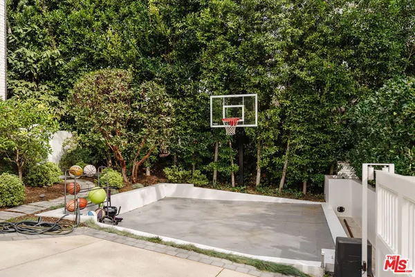 $88,000 | 957 Corsica Drive, Pacific Palisades, CA 90272