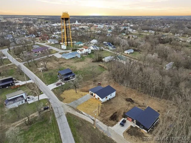 $359,900 | 405 East Lafayette Street, Versailles, MO 65084