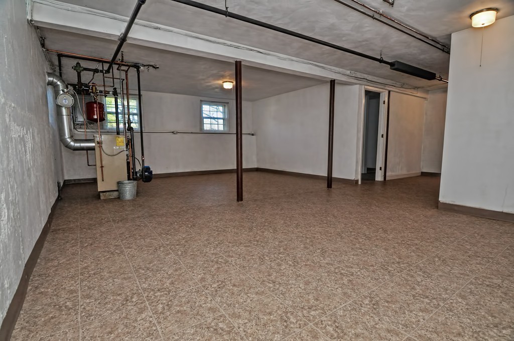 78 Shirley Road Waltham, MA 02452 - Photo 8 of 14 Gallery Image 8