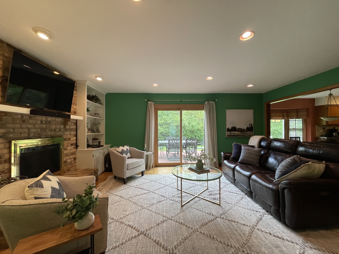 2006 Dorset Drive Wheaton, IL 60189 - Photo 7 of 10 a living room with furniture fireplace and flat screen tv