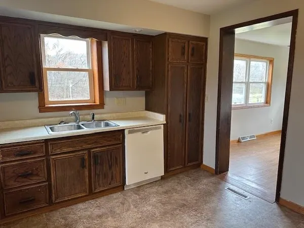 $850,000 | 1906 Squirrel Hill Road, Hollandale, WI 53544