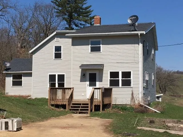 $850,000 | 1906 Squirrel Hill Road, Hollandale, WI 53544