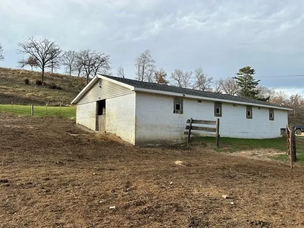 $850,000 | 1906 Squirrel Hill Road, Hollandale, WI 53544