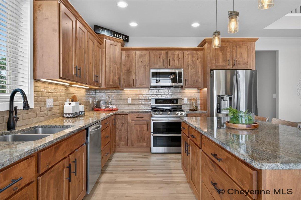 9713 Yellowstone Road Cheyenne, WY 82009 - Photo 11 of 36 Gallery Image 11