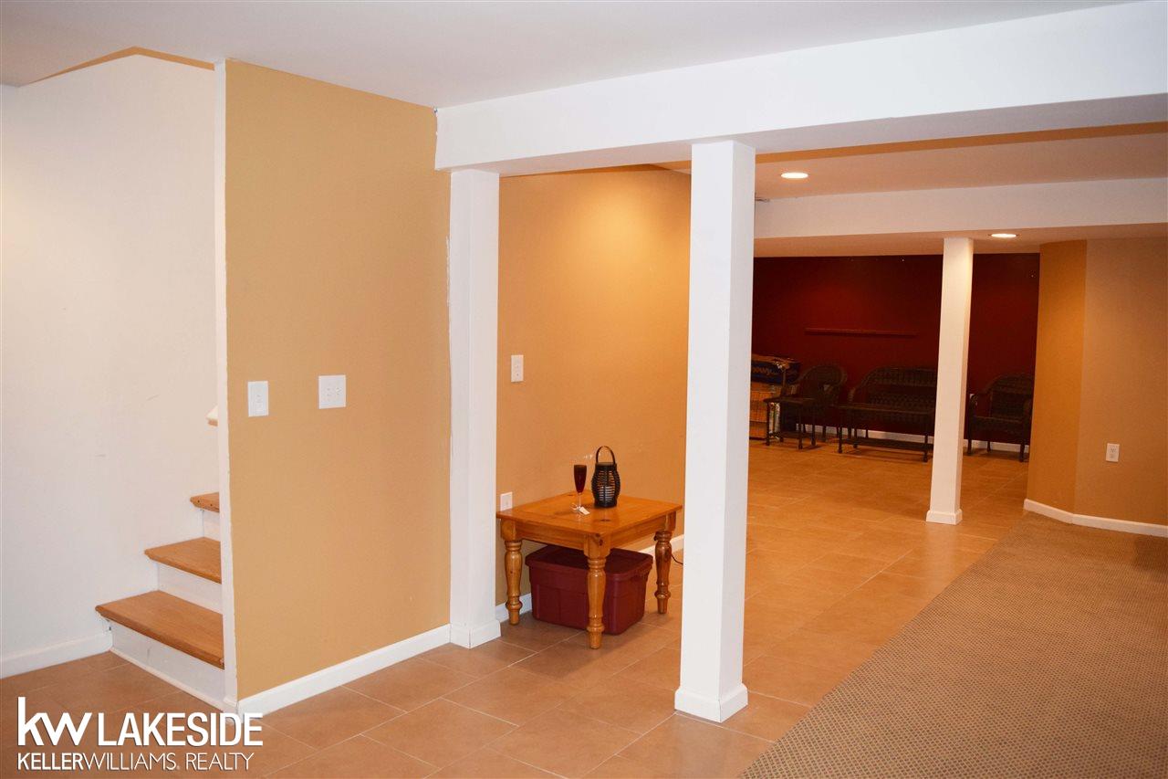 30909 Bradmore Road Warren, MI 48092 - Photo 40 of 50 31334757-39.JPG