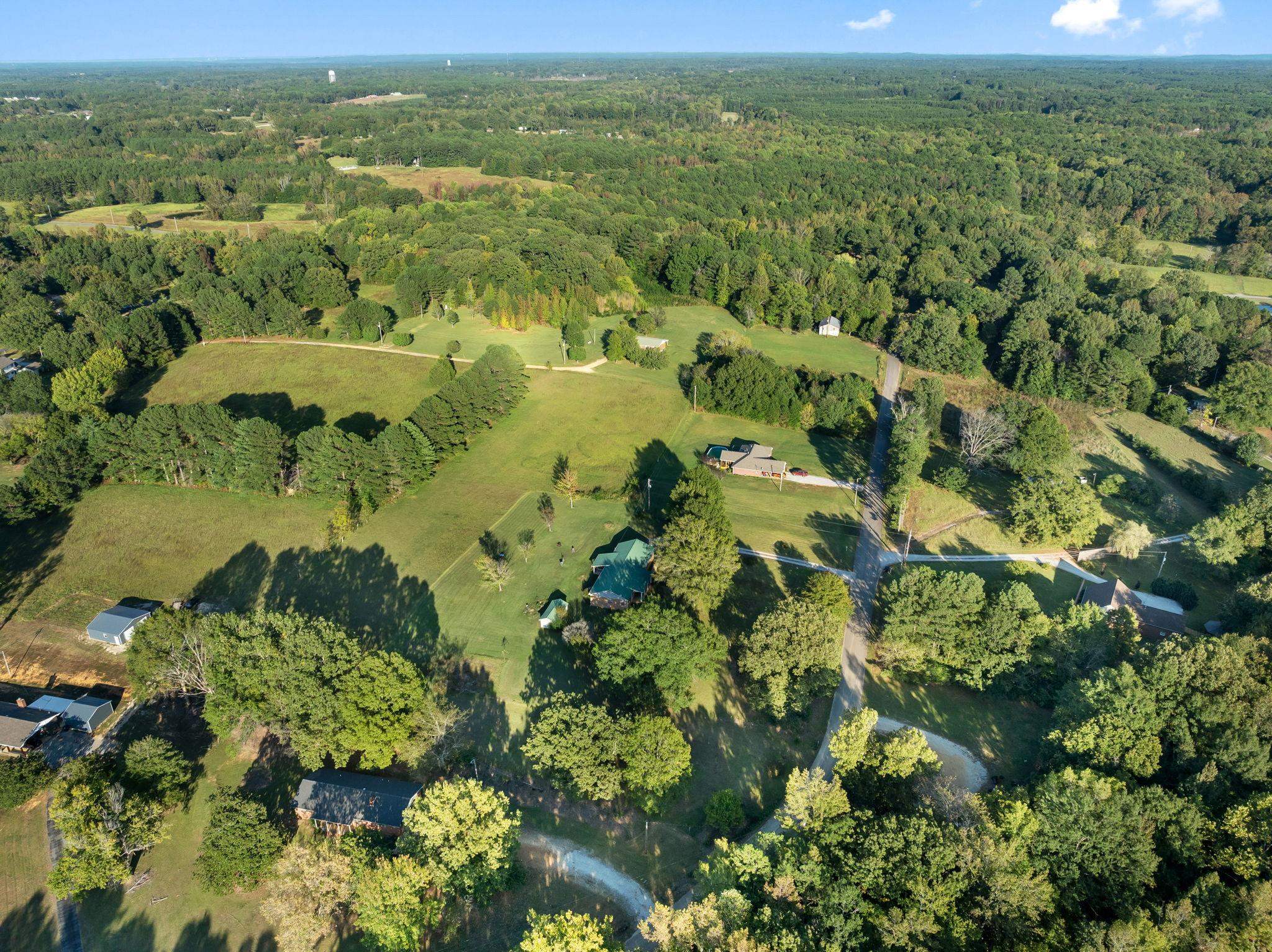 11 Barnstable Road Corinth, MS 38834 - Photo 27 of 40 a view of a lake with houses