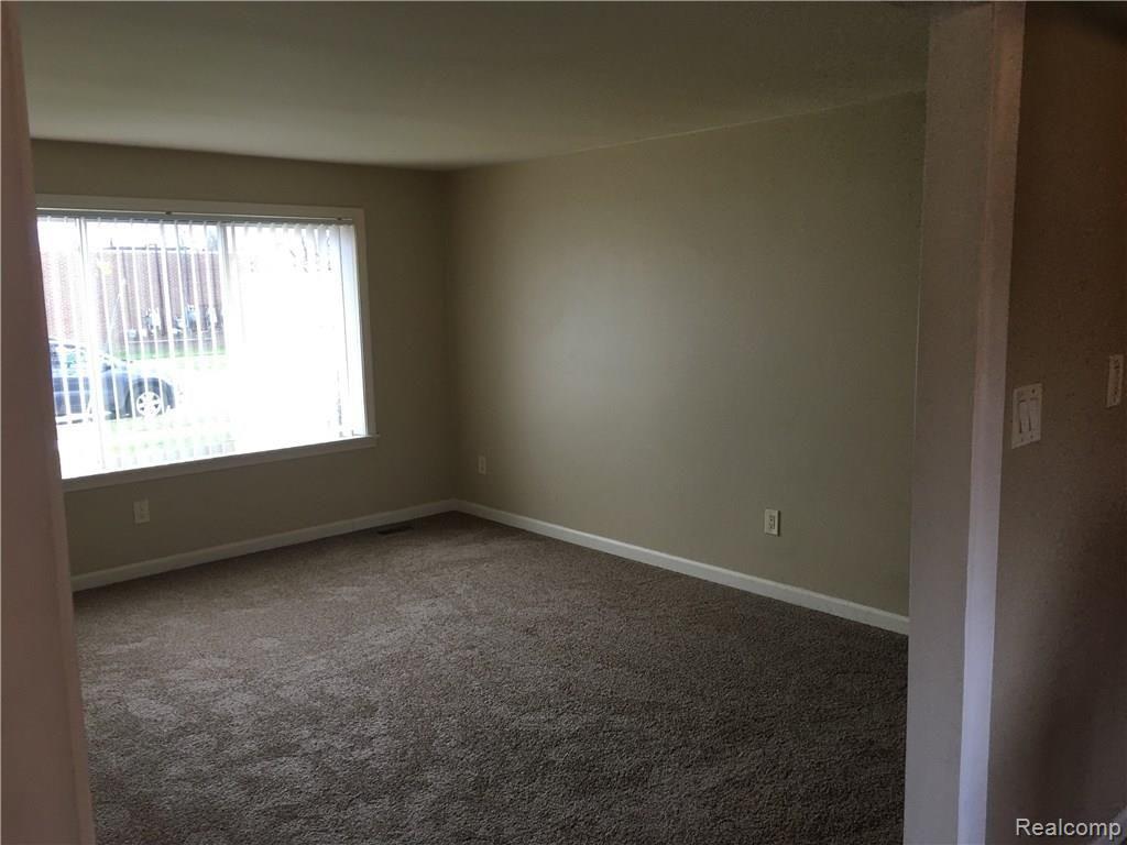 30953 Calahan Road Roseville, MI 48066 - Photo 4 of 14