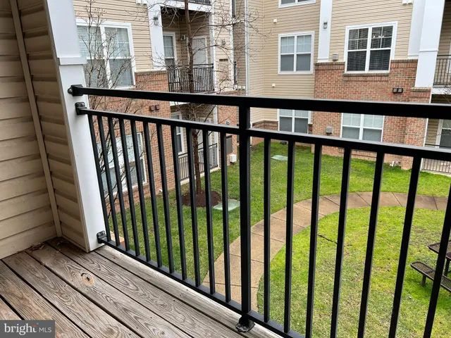 $2,200 | 3840 Lightfoot Street, Unit 240, Chantilly, VA 20151