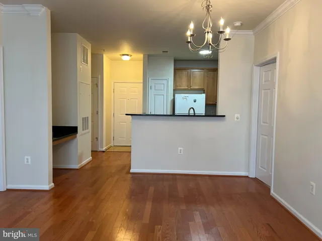 $2,200 | 3840 Lightfoot Street, Unit 240, Chantilly, VA 20151