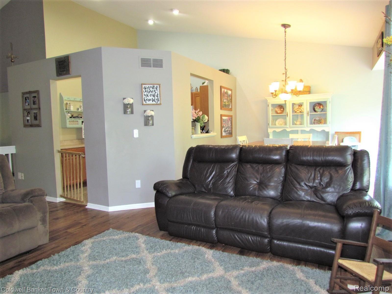 2588 Ravineside South Howell, MI 48843 - Photo 10 of 55 IMG_0220 (1).JPG