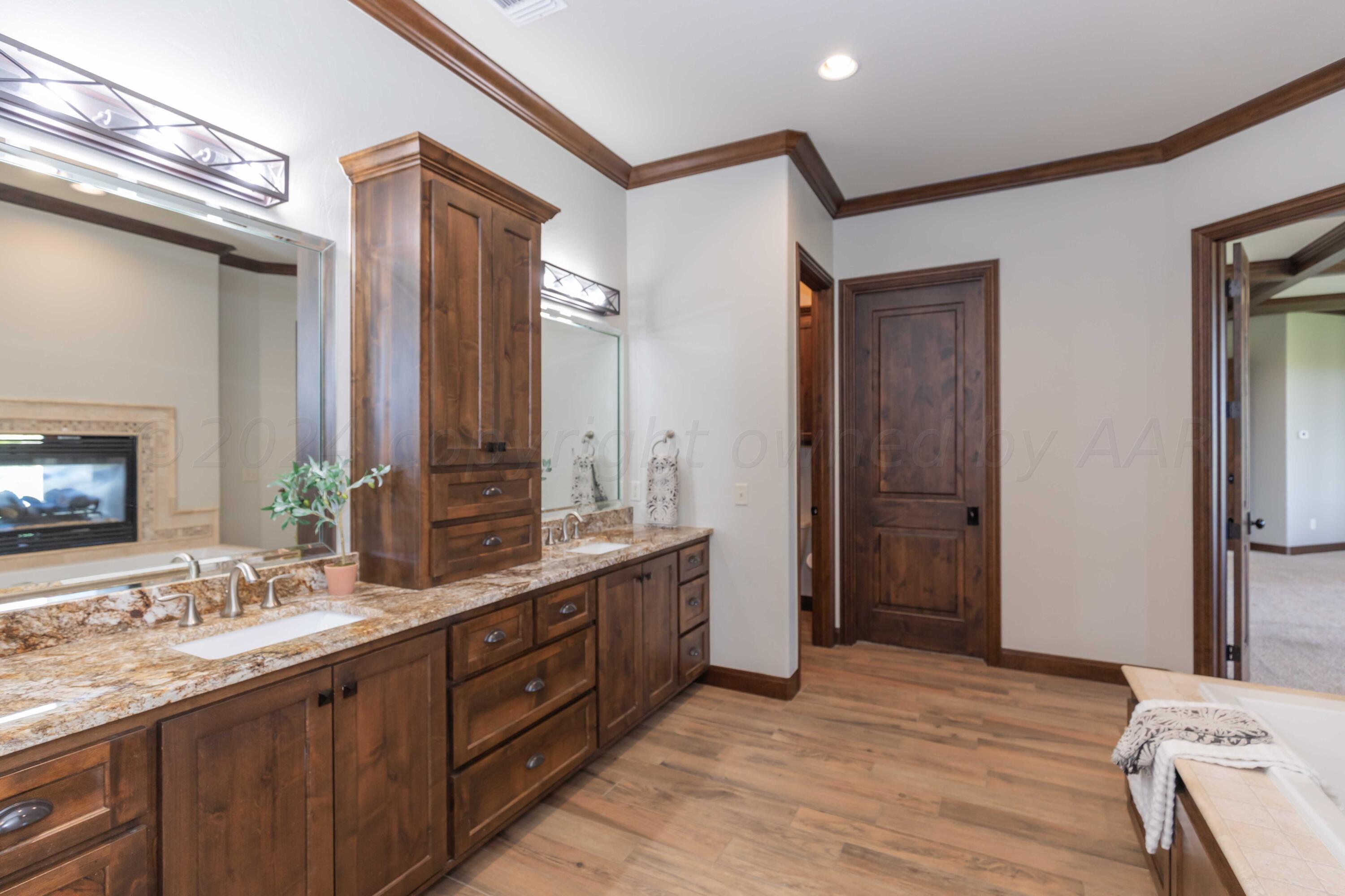 7701 East Lake View Road Amarillo, TX 79118 - Photo 47 of 96 MASTER BATH VIEW 6