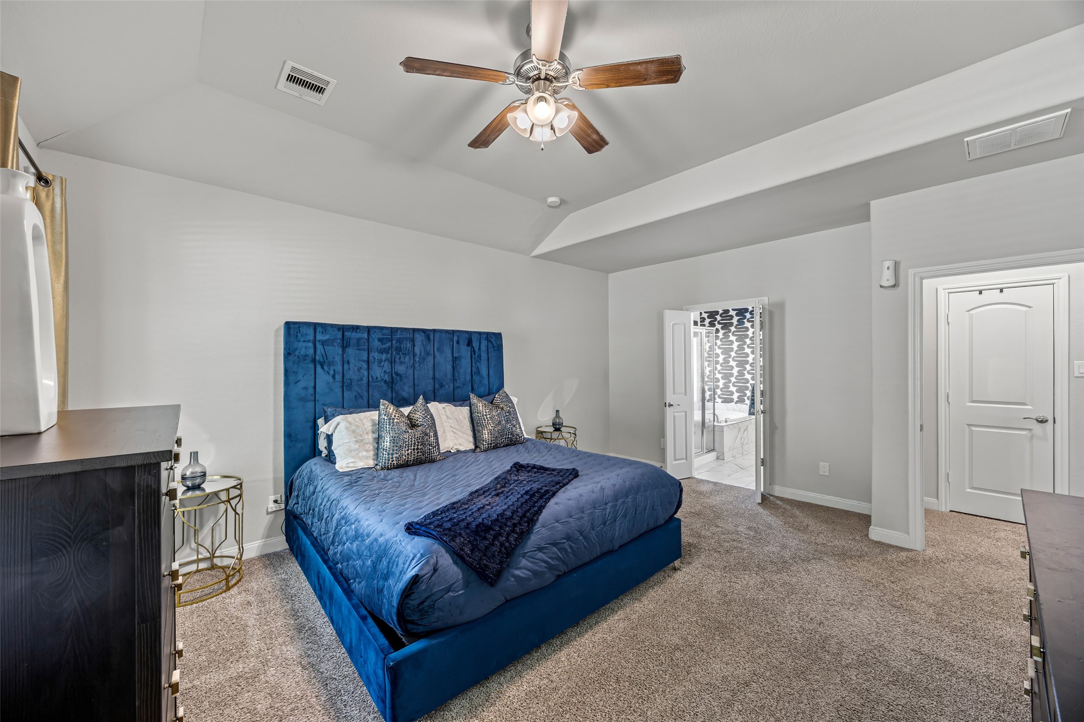 2823 Skerne Forest Drive Spring, TX 77373 - Photo 22 of 43 a living room with a bed furniture and a window