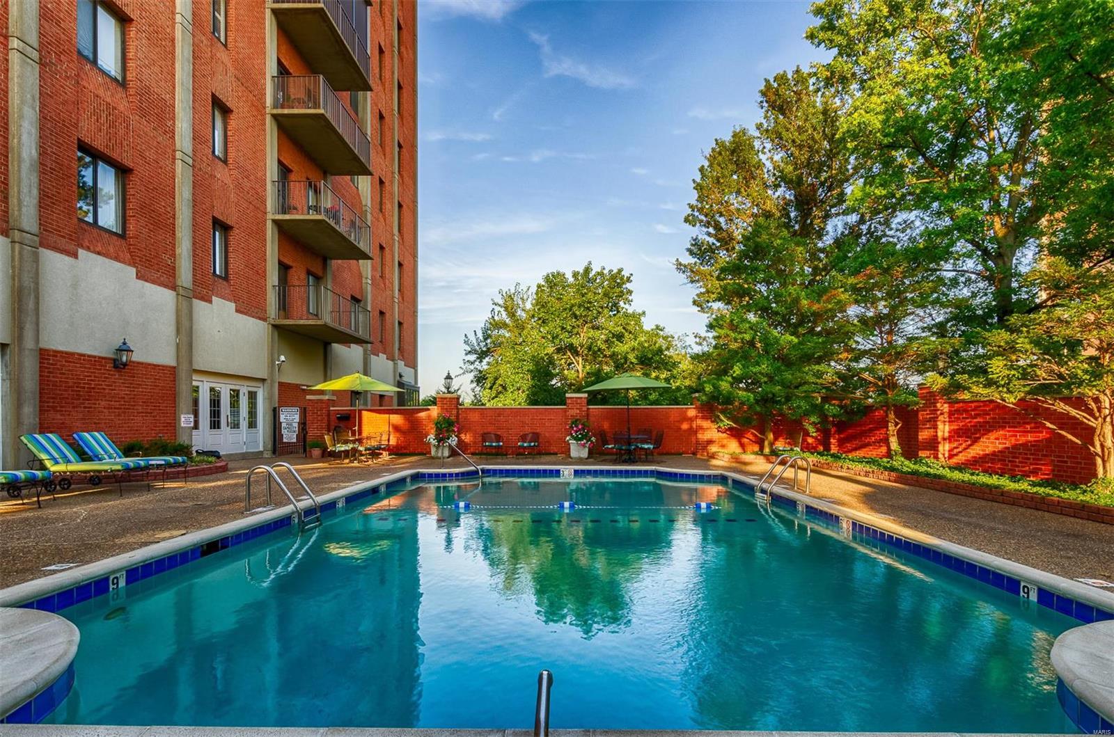816 South Hanley Road, Unit 12A St. Louis, MO 63105 - Photo 10 of 12 Gallery Image 10