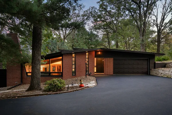 $399,900 | 1810 11th Avenue Southwest, Austin, MN 55912