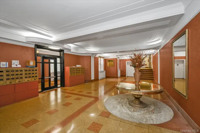 $250,000 | 210 Martine Avenue, Unit 6M, White Plains, NY 10601