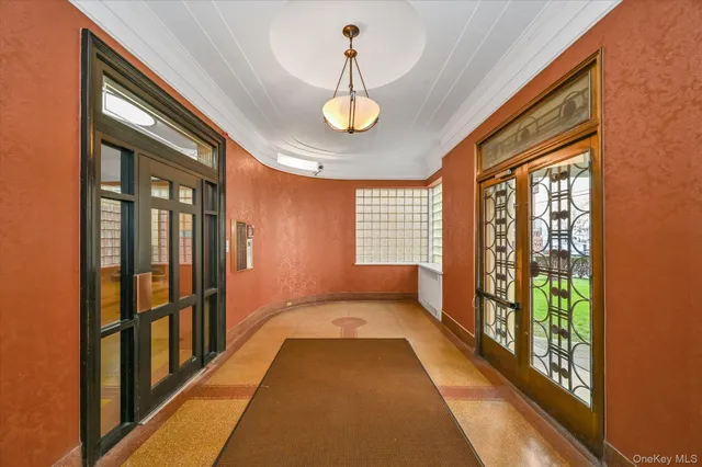 $250,000 | 210 Martine Avenue, Unit 6M, White Plains, NY 10601