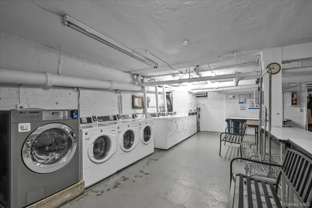 $250,000 | 210 Martine Avenue, Unit 6M, White Plains, NY 10601