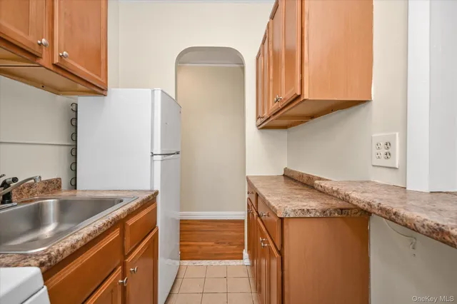 $250,000 | 210 Martine Avenue, Unit 6M, White Plains, NY 10601