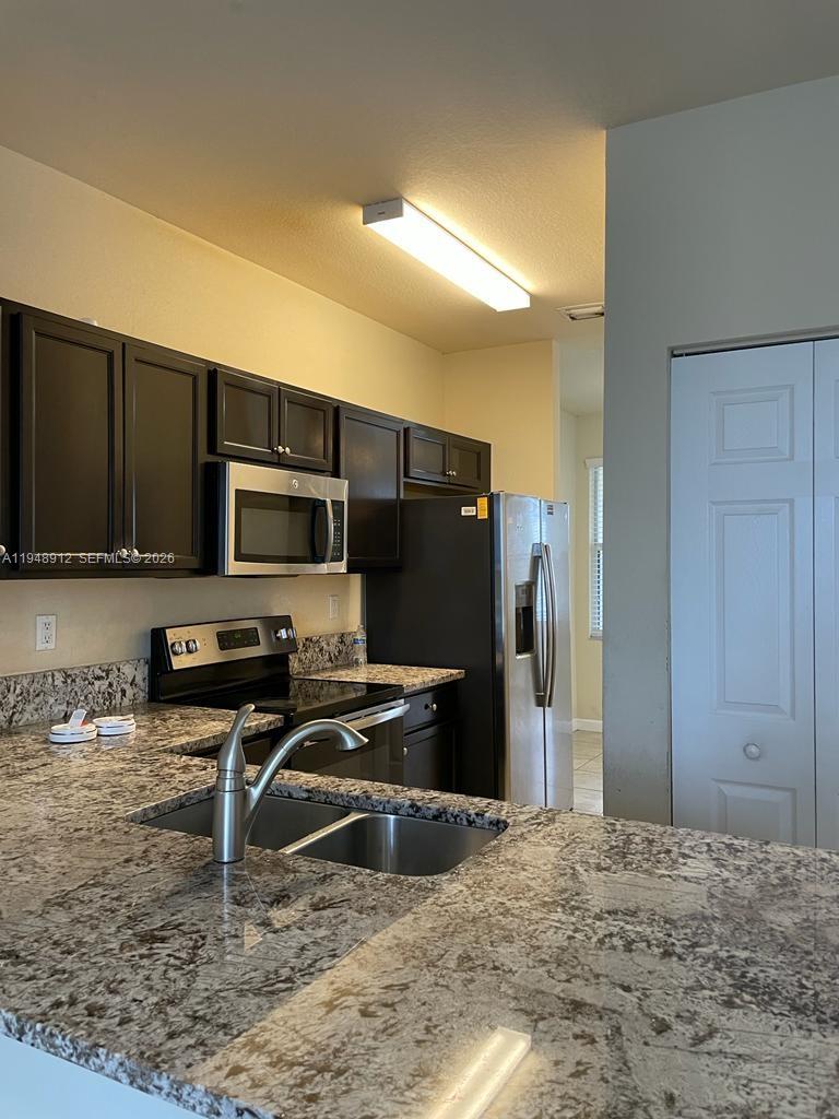 134 Northeast 28th Terrace, Unit 4 Homestead, FL 33033 - Photo 3 of 17