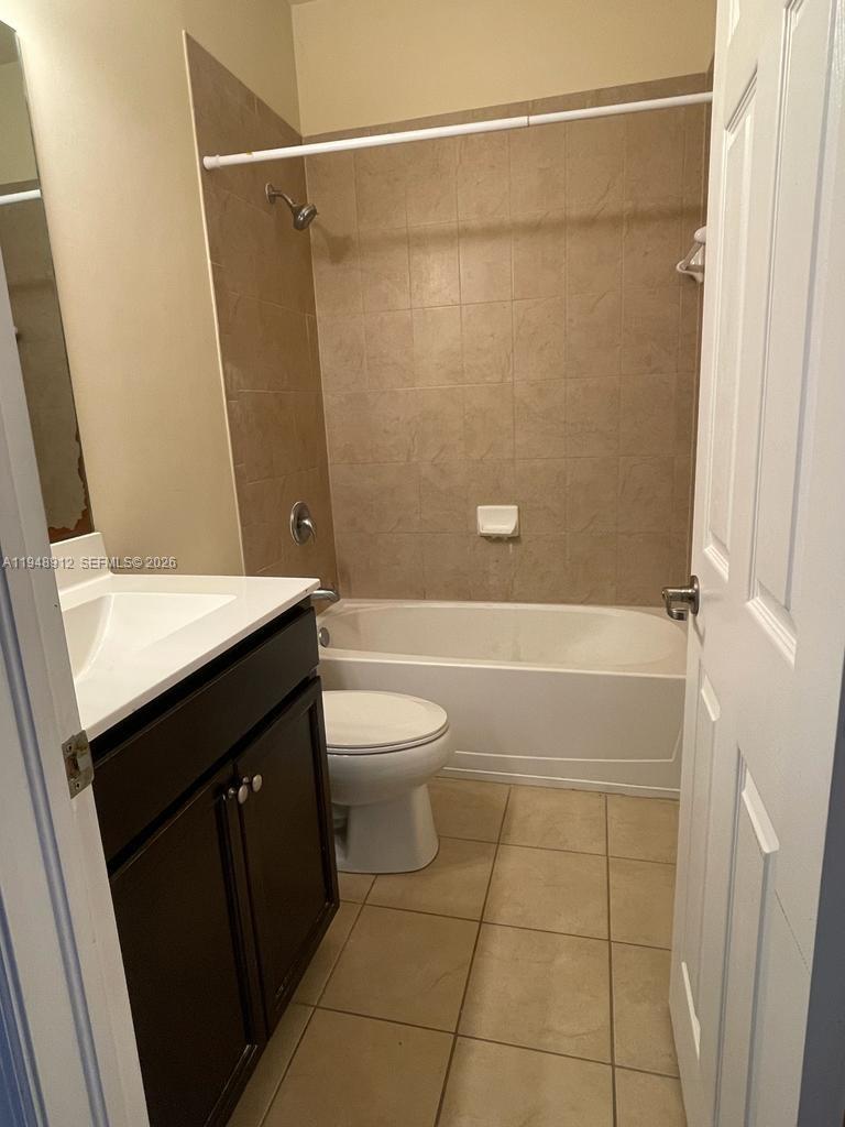 134 Northeast 28th Terrace, Unit 4 Homestead, FL 33033 - Photo 6 of 17