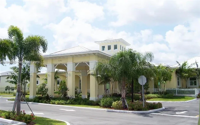 $2,100 | 134 Northeast 28th Terrace, Unit 4, Homestead, FL 33033