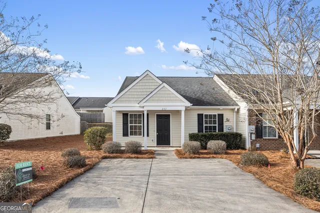 $1,400 | 233 Sunview Drive, Statesboro, GA 30458