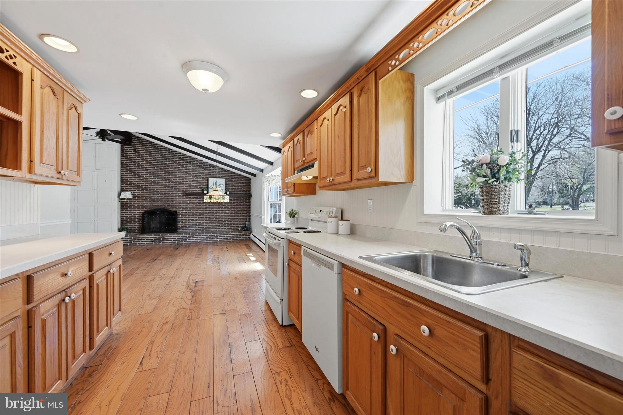 51 Rampart East Media, PA 19063 - Photo 5 of 48