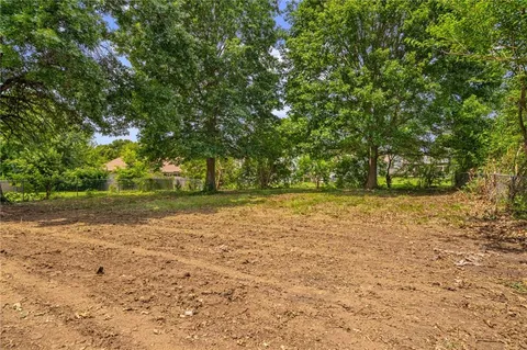 $269,000 | 7104 East 134th Terrace, Grandview, MO 64030
