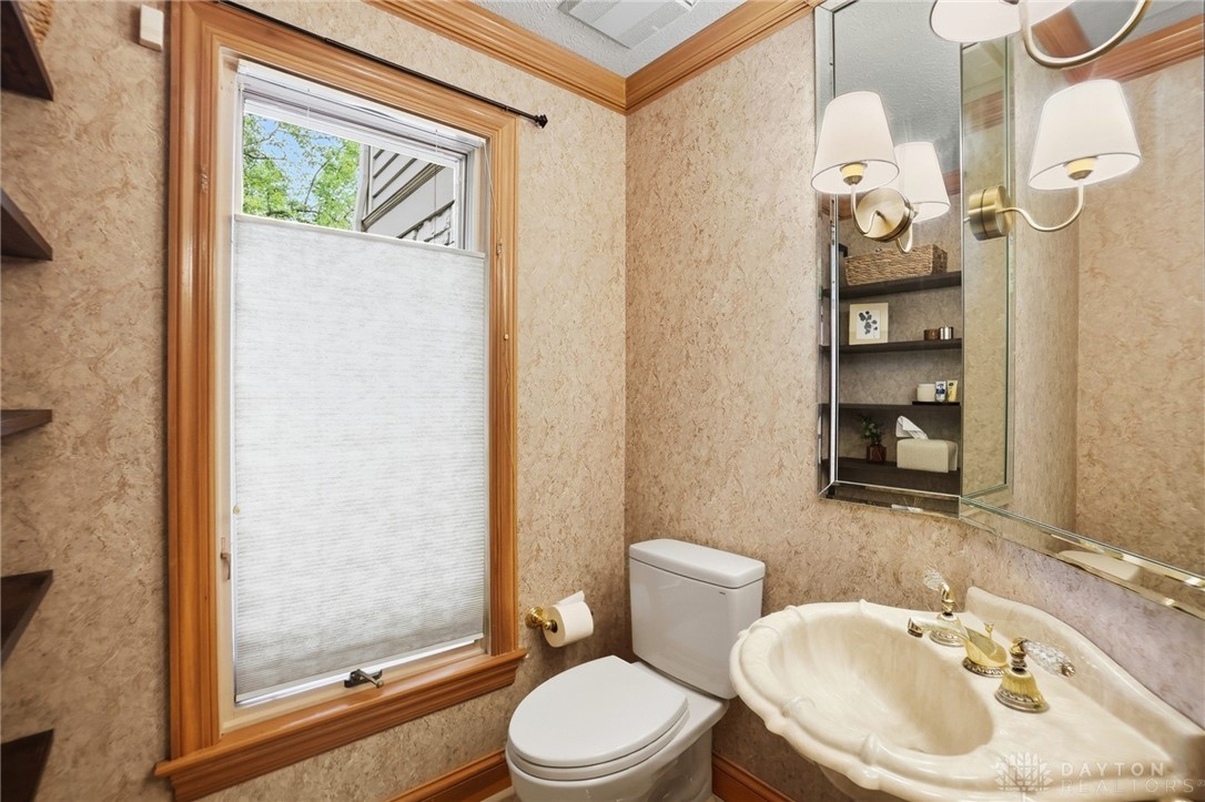 73 East State Street Springboro, OH 45066 - Photo 28 of 84