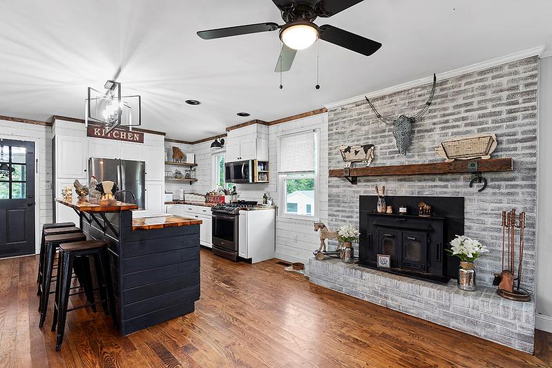 728 State Rd S-30-80 Ware Shoals, SC 29692 - Photo 4 of 21