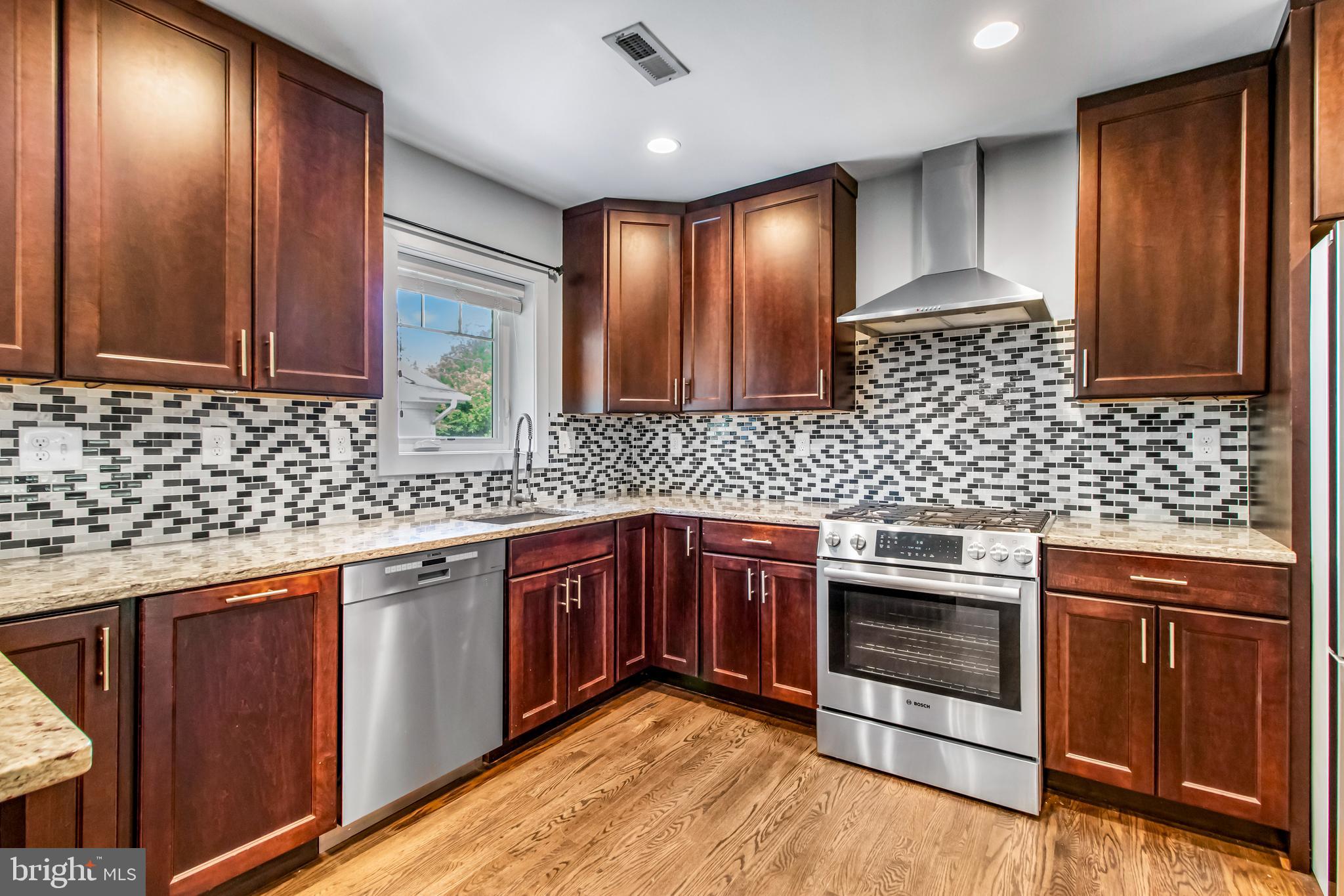 7516 Glenriddle Road Bethesda, MD 20817 - Photo 18 of 42