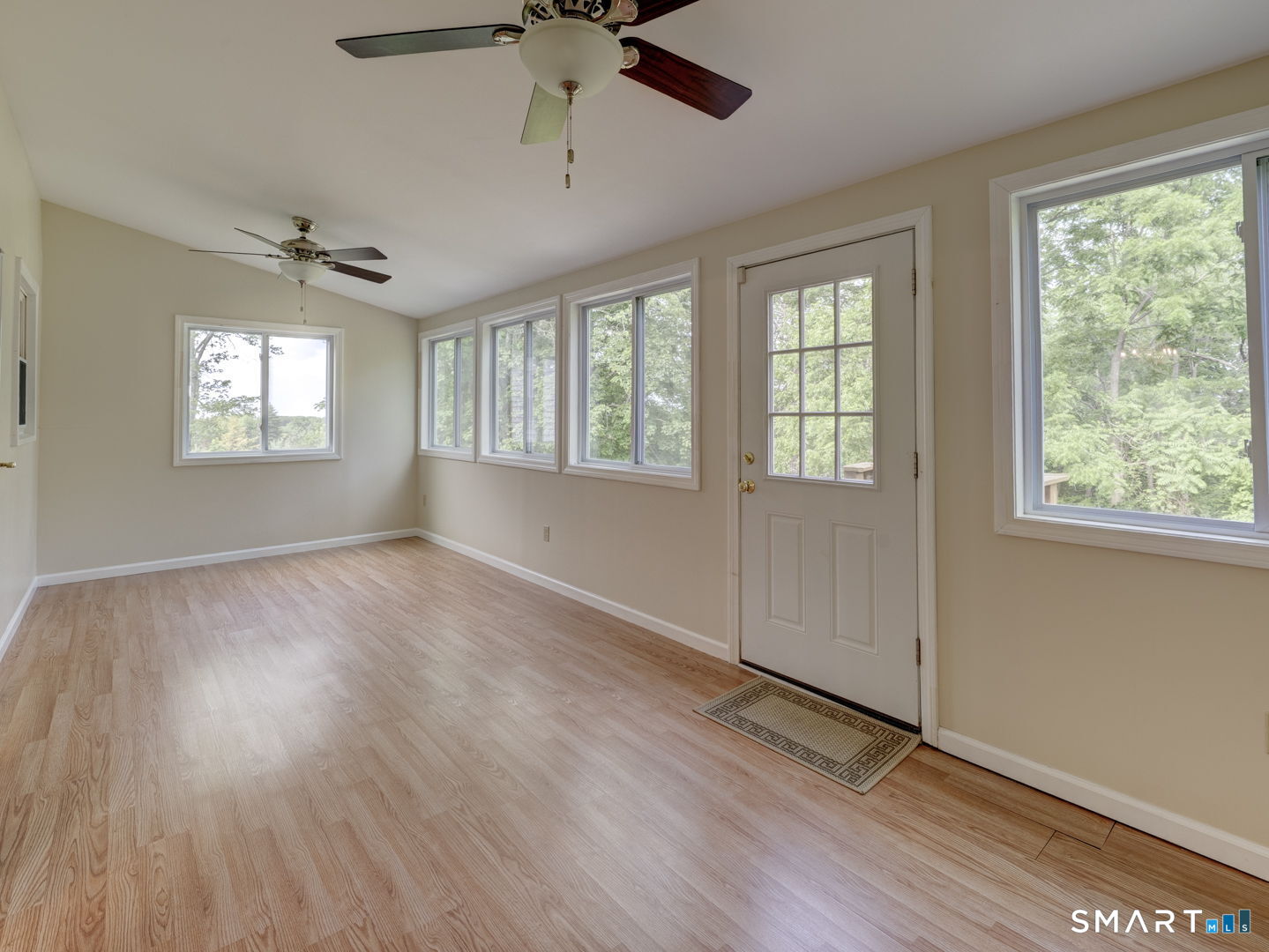 390 Ballfall Road Middletown, CT 06457 - Photo 19 of 40