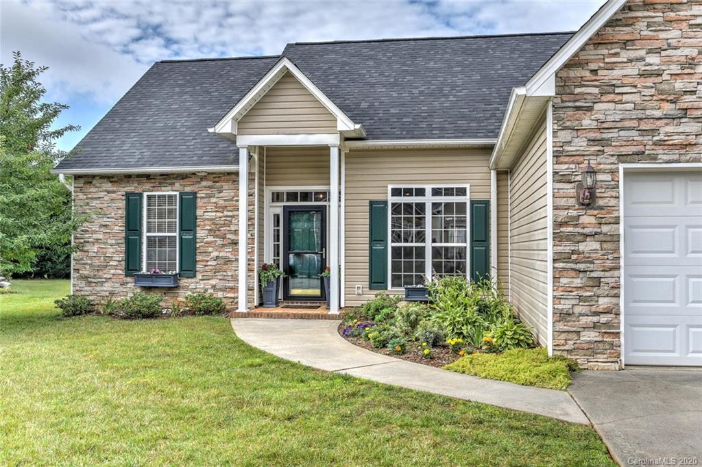 49 Summer Meadow Road Arden, NC 28704 - Photo 2 of 32 Gallery Image 2