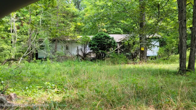 $98,000 | 70-76 Joseph Lane, Earlton, NY 12058