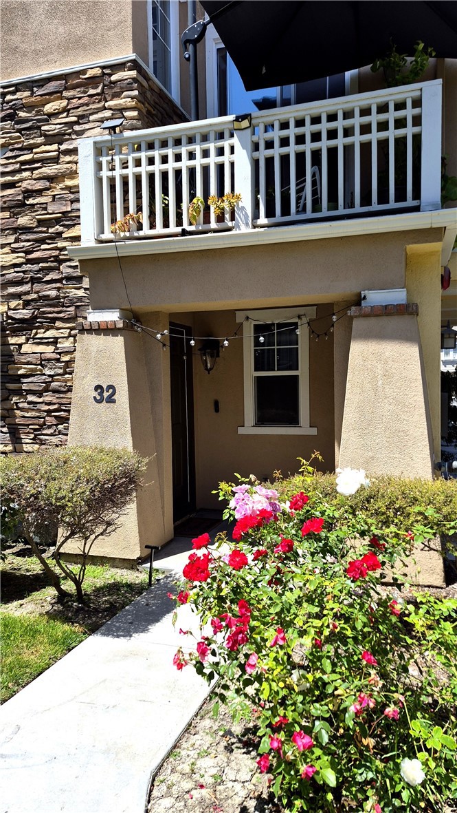 32 Garrison Loop Ladera Ranch, CA 92694 - Photo 2 of 31 Cute front walk with roses
