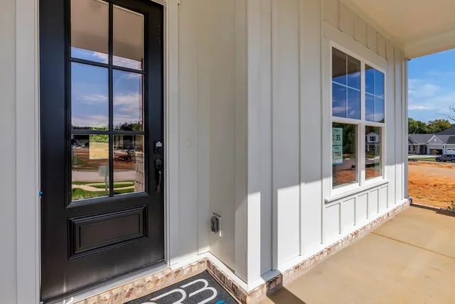 $824,990 | 7253 Fairlawn Drive, Fairview, TN 37062