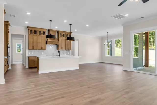 $824,990 | 7253 Fairlawn Drive, Fairview, TN 37062