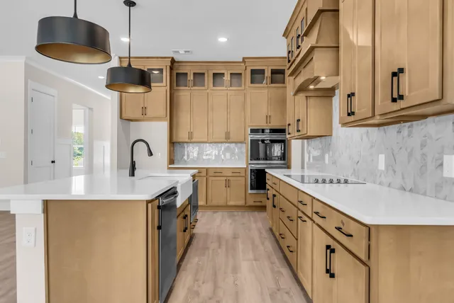 $824,990 | 7253 Fairlawn Drive, Fairview, TN 37062