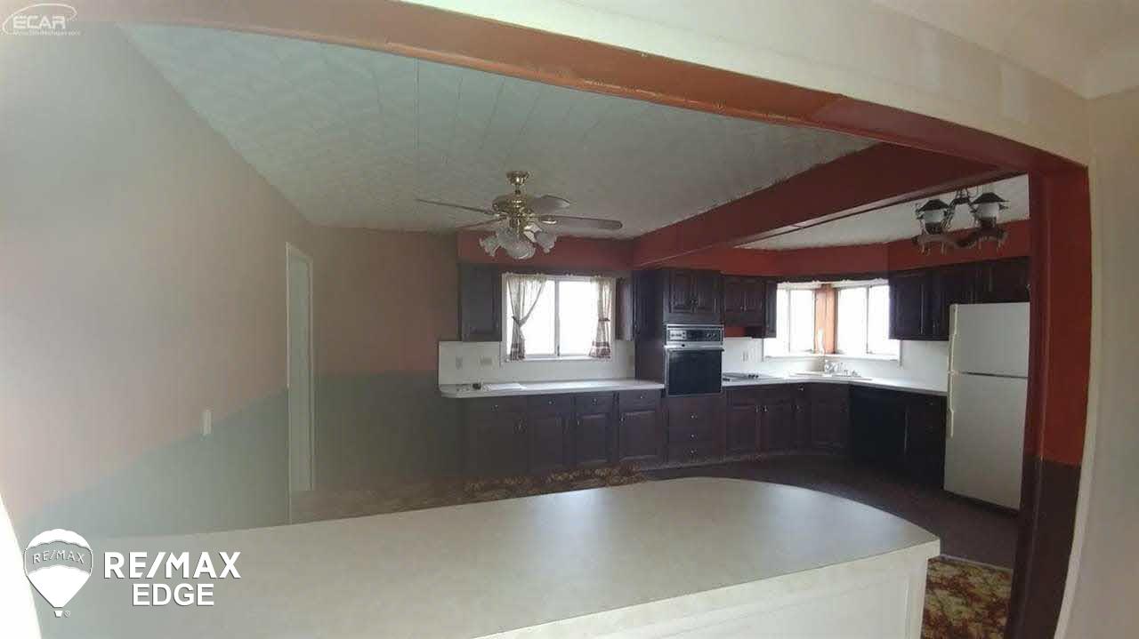 5301 North Lake Road Columbiaville, MI 48421 - Photo 12 of 13 21268680-11.JPG