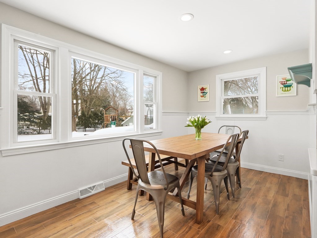15 Robinhood Road Natick, MA 01760 - Photo 8 of 34 Gallery Image 8