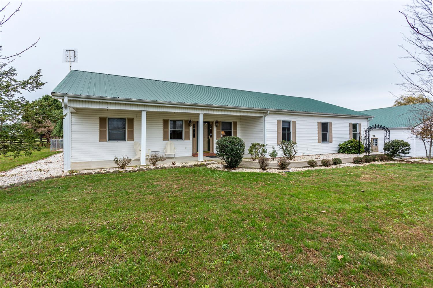 436 Jackstown Road Paris, KY 40361 - Photo 1 of 36 Photo 1