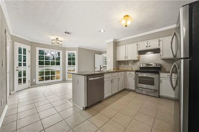 $410,000 | 1578 Fair Oaks Lane, Snellville, GA 30078