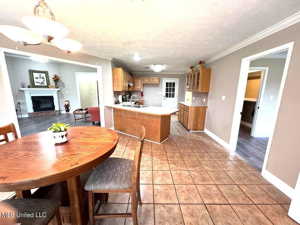 1017 Hidden Meadow Lane Summit, MS 39666 - Photo 4 of 17 Robin - Dining to kitchen