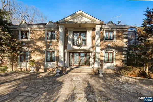 $2,500,000 | 12 East Saddle River Road, Saddle River, NJ 07458