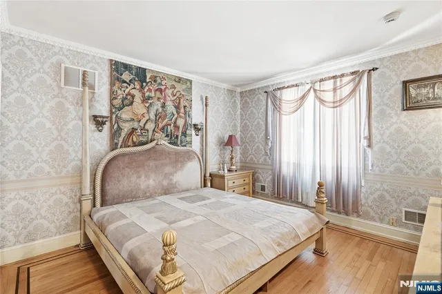 $2,500,000 | 12 East Saddle River Road, Saddle River, NJ 07458