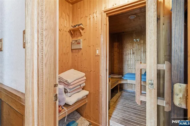 $2,500,000 | 12 East Saddle River Road, Saddle River, NJ 07458