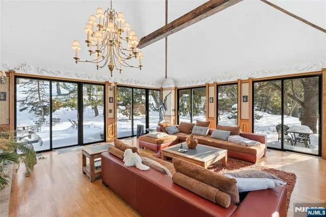 $2,500,000 | 12 East Saddle River Road, Saddle River, NJ 07458