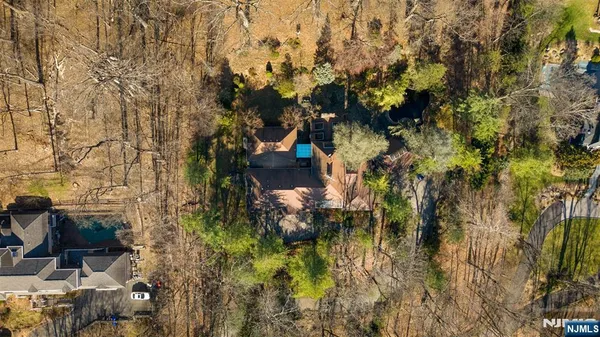 $2,500,000 | 12 East Saddle River Road, Saddle River, NJ 07458