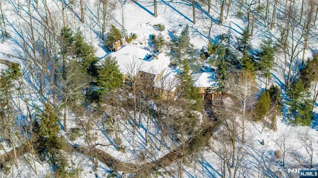 $2,500,000 | 12 East Saddle River Road, Saddle River, NJ 07458